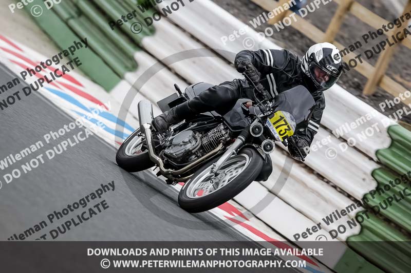 Vintage motorcycle club;eventdigitalimages;mallory park;mallory park trackday photographs;no limits trackdays;peter wileman photography;trackday digital images;trackday photos;vmcc festival 1000 bikes photographs